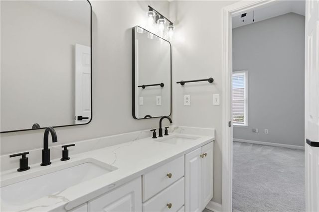 911 Laurel Crest Drive, Woodstock, GA 30189