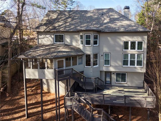 911 Laurel Crest Drive, Woodstock, GA 30189