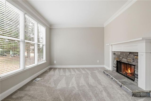 911 Laurel Crest Drive, Woodstock, GA 30189