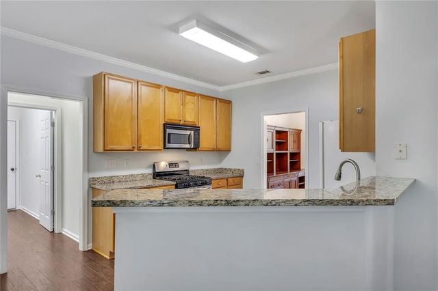 9745 Laguna Place, Gainesville, GA 30506