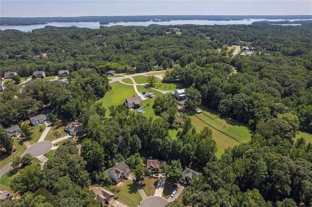 9745 Laguna Place, Gainesville, GA 30506