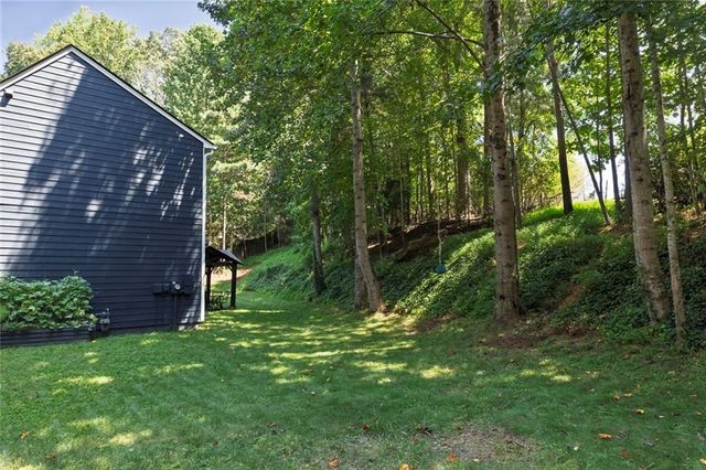 9745 Laguna Place, Gainesville, GA 30506