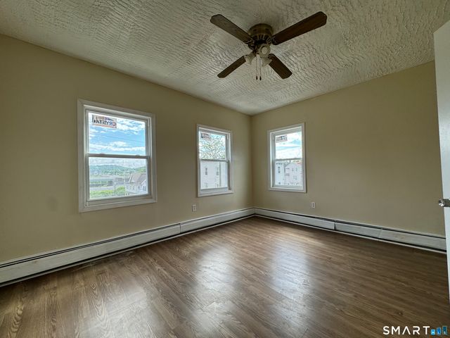 38 Green Street, Waterbury, CT 06708