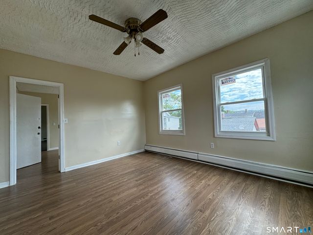 38 Green Street, Waterbury, CT 06708