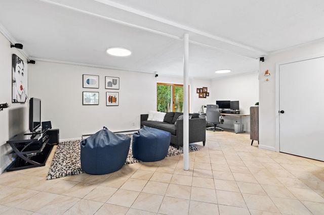3 Young St, Lexington, MA 02420