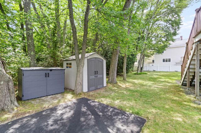 3 Young St, Lexington, MA 02420