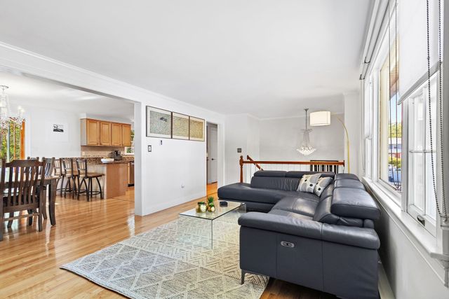 3 Young St, Lexington, MA 02420
