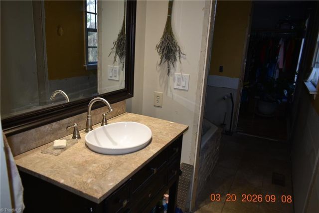 6640 Lake Brandt Road, Summerfield, TN 37358