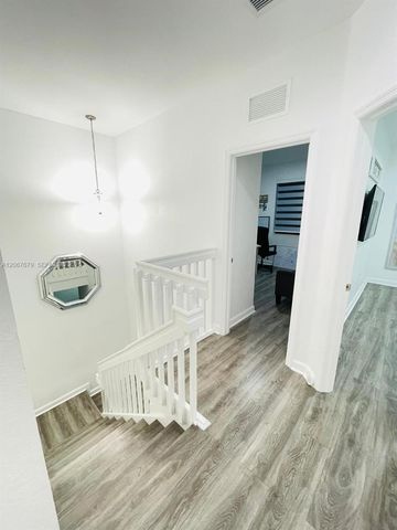 17430 SW 153rd Avenue ., Miami, FL 33187