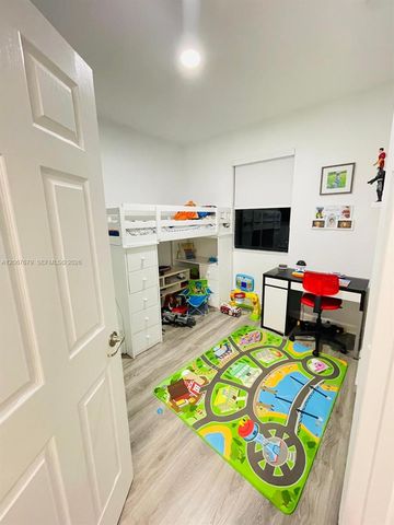 17430 SW 153rd Avenue ., Miami, FL 33187