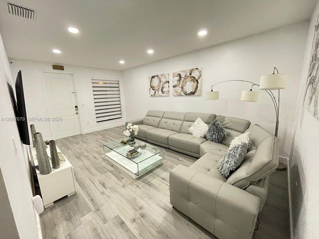 17430 SW 153rd Avenue ., Miami, FL 33187