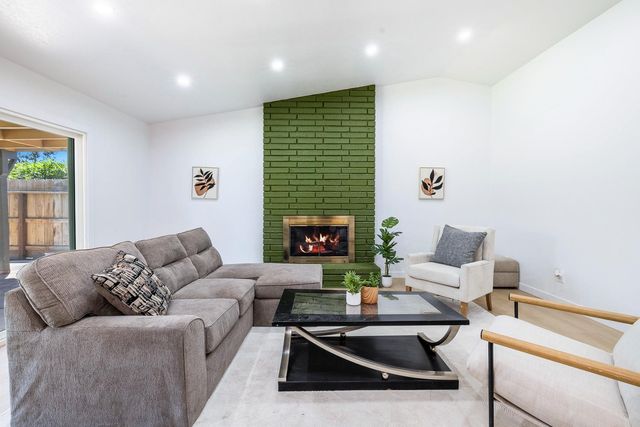 1468 Morris Avenue, Clovis, CA 93611