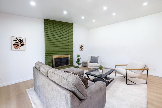 1468 Morris Avenue, Clovis, CA 93611