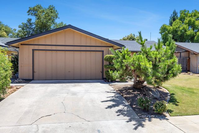 1468 Morris Avenue, Clovis, CA 93611