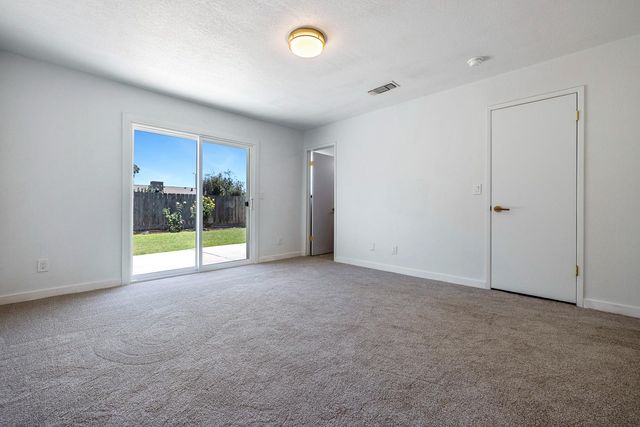 1468 Morris Avenue, Clovis, CA 93611