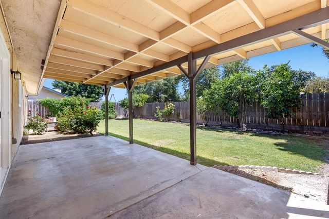 1468 Morris Avenue, Clovis, CA 93611