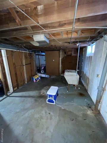 10521 Mckinney Street, Detroit, MI 48224