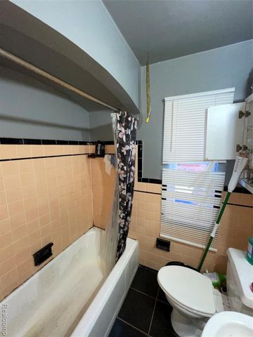 10521 Mckinney Street, Detroit, MI 48224