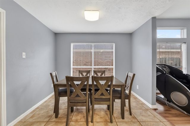 1040 Glenview Drive, Pearland, TX 77581