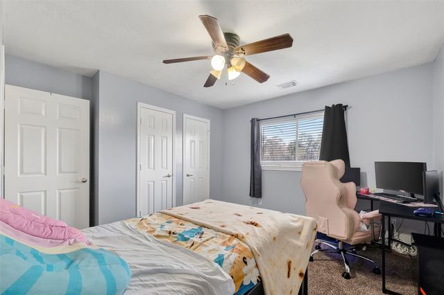 1040 Glenview Drive, Pearland, TX 77581