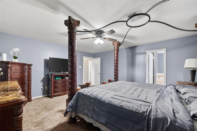 1040 Glenview Drive, Pearland, TX 77581