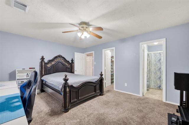 1040 Glenview Drive, Pearland, TX 77581