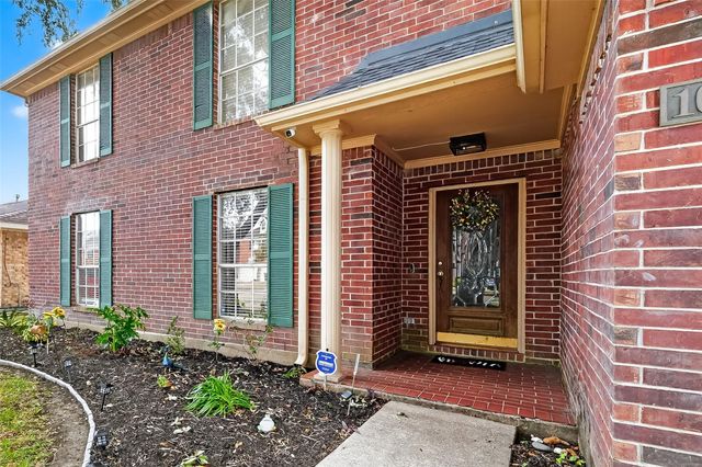 1040 Glenview Drive, Pearland, TX 77581