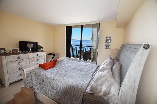 540 Brickell Key Drive 1025, Miami, FL 33131