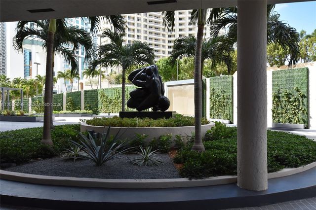 540 Brickell Key Drive 1025, Miami, FL 33131