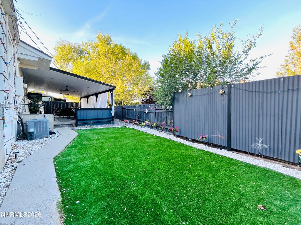 Image 20 of property listing at 1000 Keystone Avenue, Reno, NV 89503
