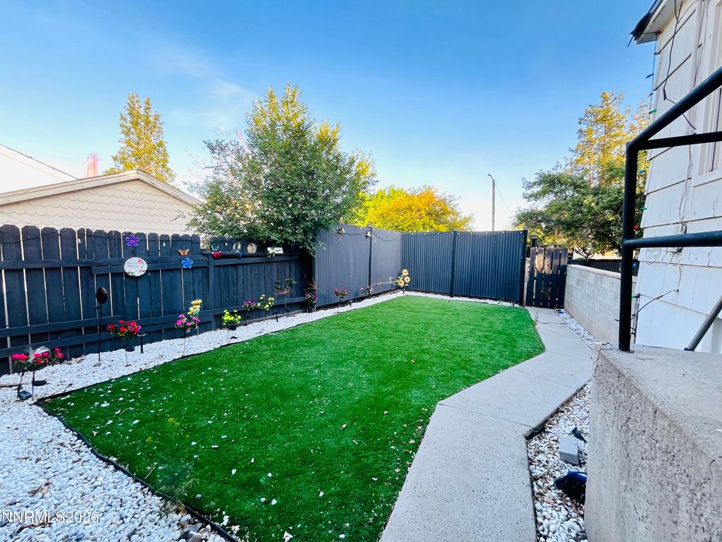 Image 21 of property listing at 1000 Keystone Avenue, Reno, NV 89503
