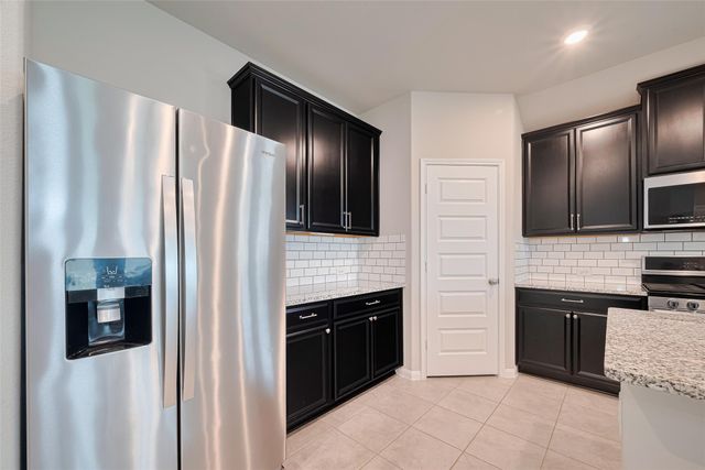 10005 Hermann Trace, Texas City, TX 77591