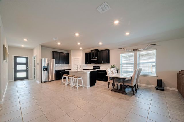 10005 Hermann Trace, Texas City, TX 77591