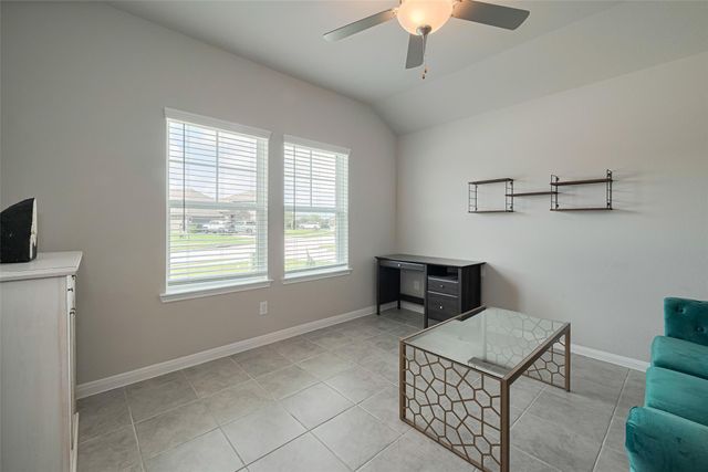 10005 Hermann Trace, Texas City, TX 77591