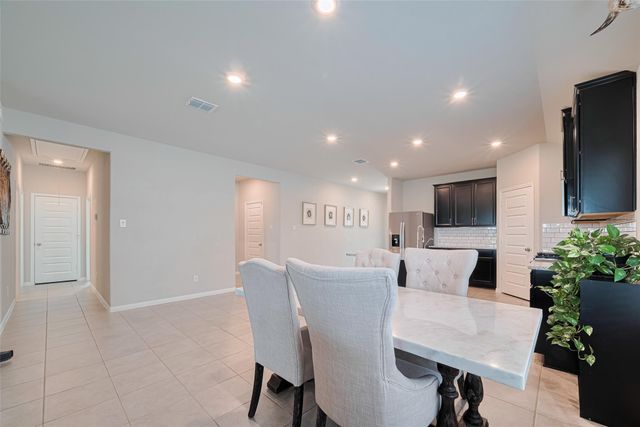 10005 Hermann Trace, Texas City, TX 77591