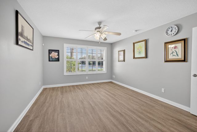 8557 SE Retreat Drive, Hobe Sound, FL 33455