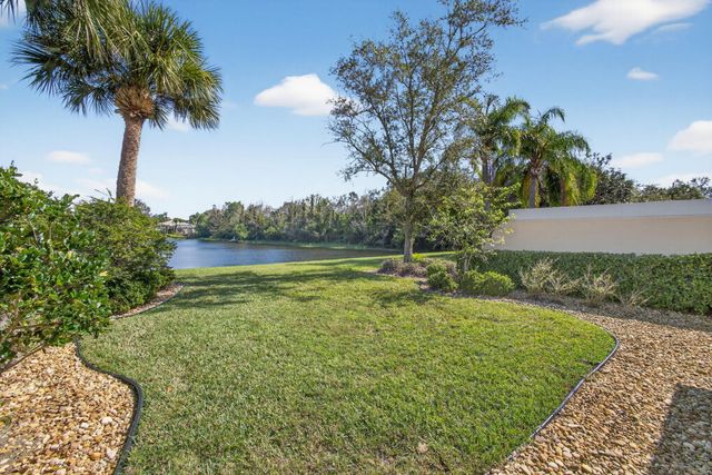 8557 SE Retreat Drive, Hobe Sound, FL 33455