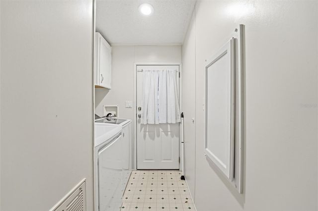 324 CYPRESS RUN COURT, North Port, FL 34287