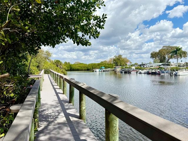 324 CYPRESS RUN COURT, North Port, FL 34287