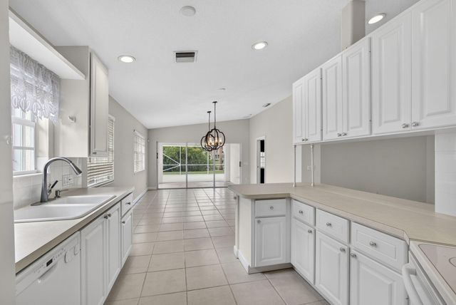 8093 Montserrat Place, Wellington, FL 33414