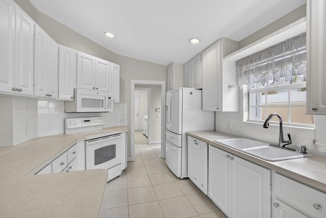 8093 Montserrat Place, Wellington, FL 33414