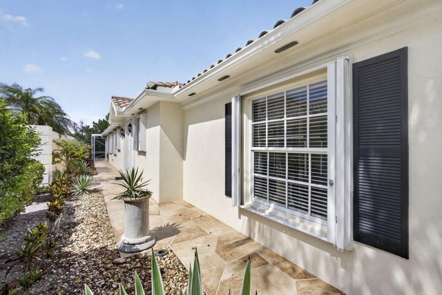 8093 Montserrat Place, Wellington, FL 33414