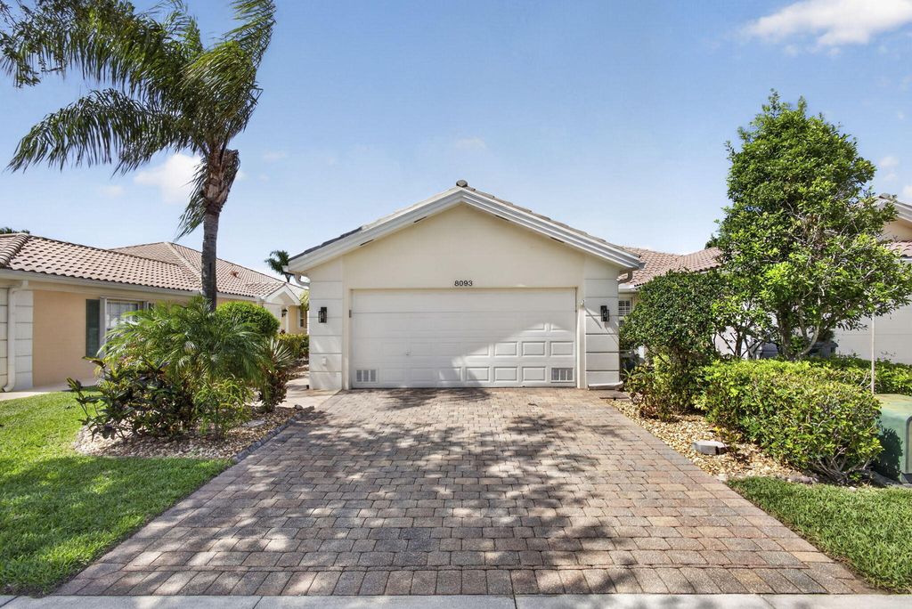 8093 Montserrat Place, Wellington, FL 33414