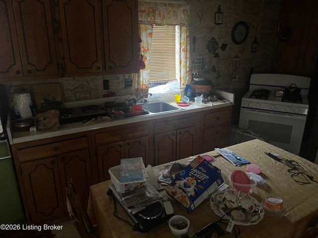 4506 Greenwood Ave, Louisville, KY 40211