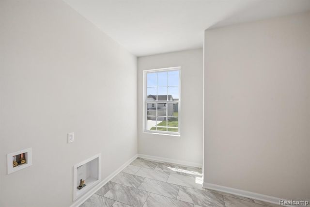 27110 Gallop Way, Saline, MI 48176