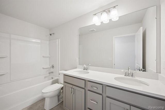 27110 Gallop Way, Saline, MI 48176