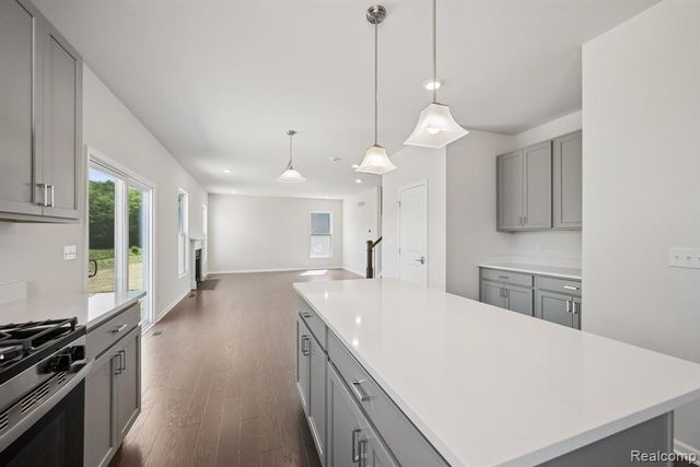 27110 Gallop Way, Saline, MI 48176