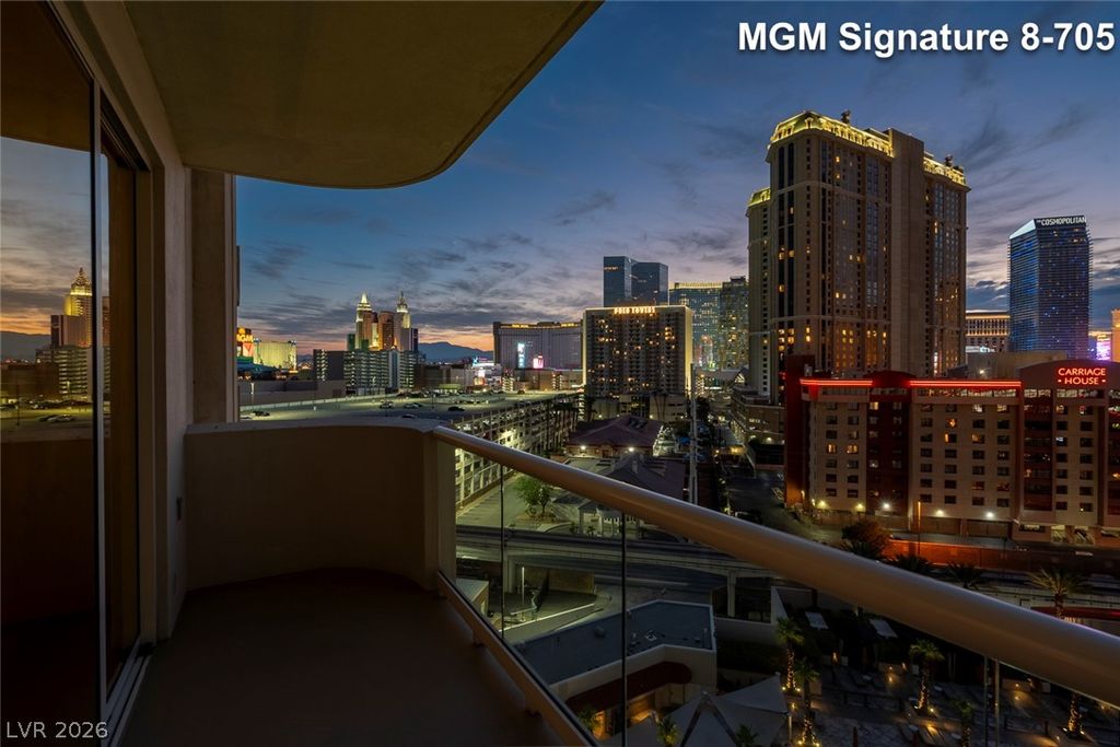 135 East Harmon Avenue 805, Las Vegas, NV 89109 — exterior