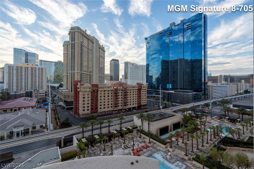 135 East Harmon Avenue 805, Las Vegas, NV 89109 — photo 3