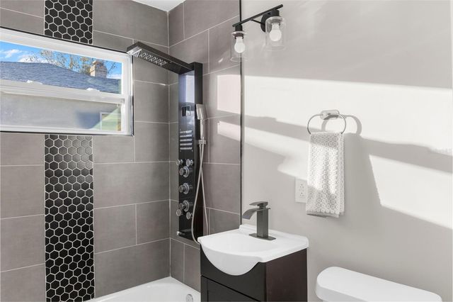 5318 9TH AVENUE, St Petersburg, FL 33710